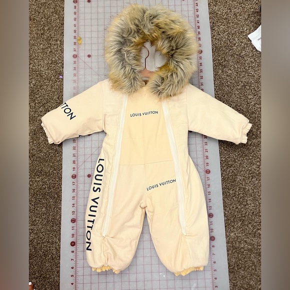 Custom Louis Vuitton Snowsuit. - Picture 3 of 4